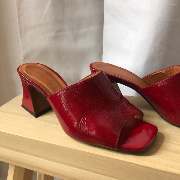 Playful 90s red berry leather patent mules (made in Spain) - Picture 3 of 7